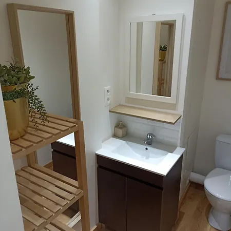 Spacieux En Duplex 아파트 메를리몽